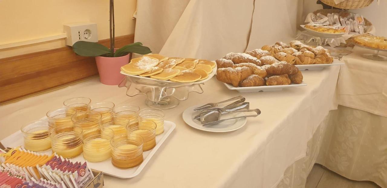 Hotel Alessi** רימיני מראה חיצוני תמונה