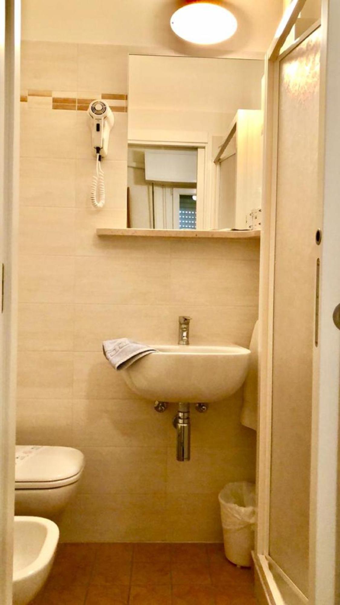 Hotel Alessi** רימיני מראה חיצוני תמונה