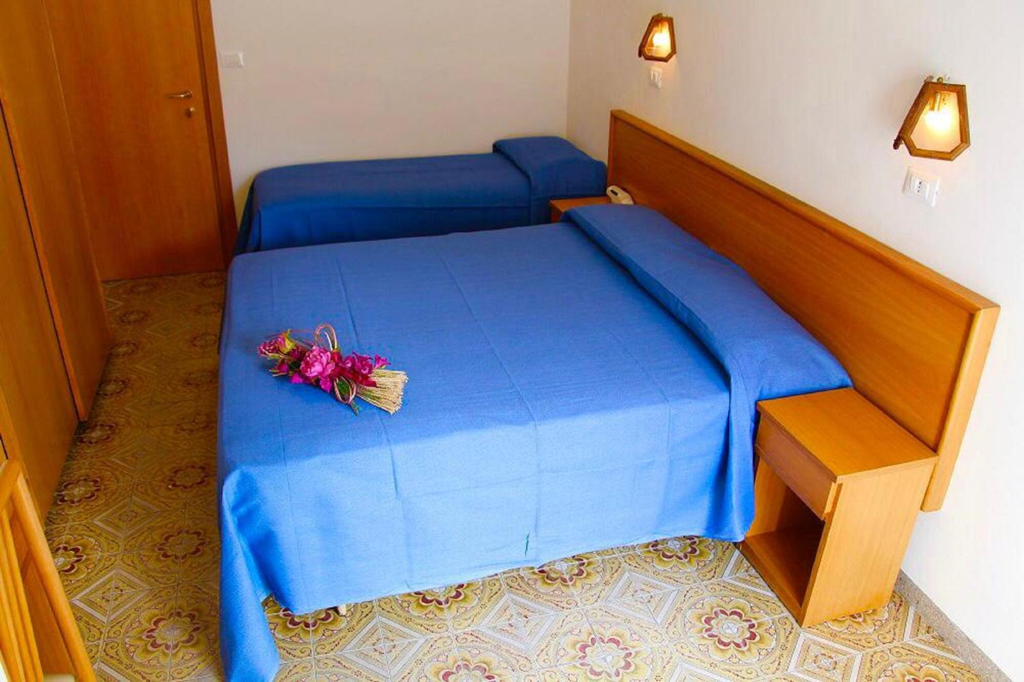 Hotel Alessi** רימיני מראה חיצוני תמונה