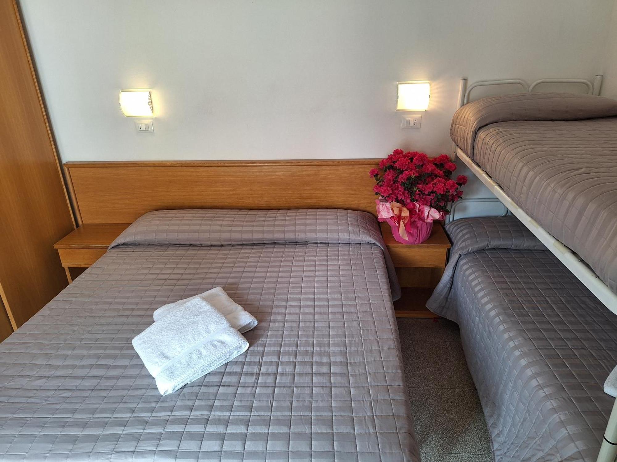 Hotel Alessi** רימיני מראה חיצוני תמונה
